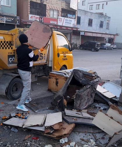Akdeniz Belediyesi’nden Temizlik Seferberliği: Tonlarca Atık Mahallelerden Toplandı