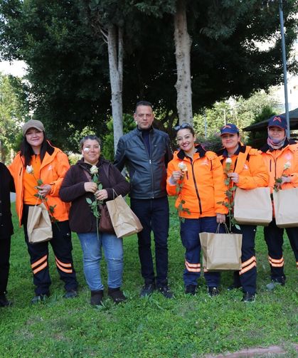 Mersin’in caddelerine turuncu devrim