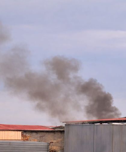 Belediye ‘kapattık’ diyor, vatandaş zehir soluyor
