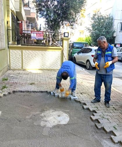 Akdeniz’de asfalt ve kaldırım yenileme çalışmaları