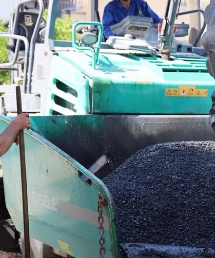 Toroslar Belediyesi'nden asfalt yenileme çalışması