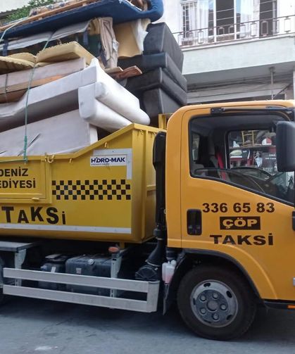 Akdeniz’de temizlik ekipleri 65 mahallede sahada