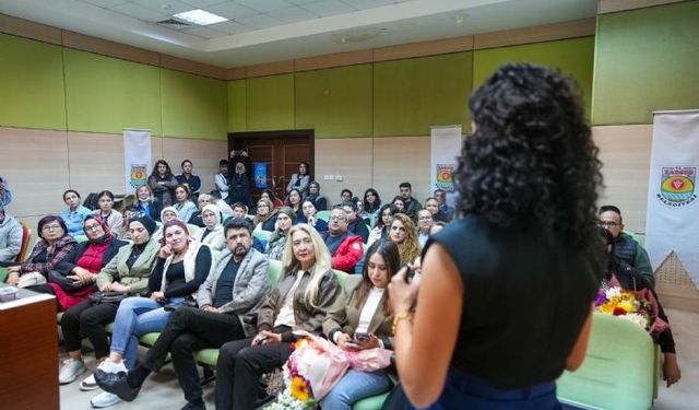 Tarsus Belediyesinden otizmde farkındalık söyleşisi
