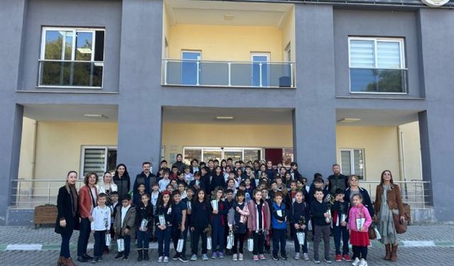 Erdemli Orman İşletme Müdürlüğü, Orman Haftası' kapsamında minik öğrencileri ağırladı
