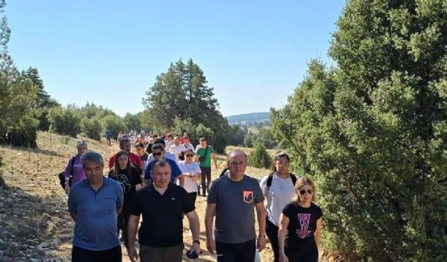 Erdemli'de "Amatör Spor Haftası" Kapsamında Olba Kültür Yolunda Doğa Yürüyüşü