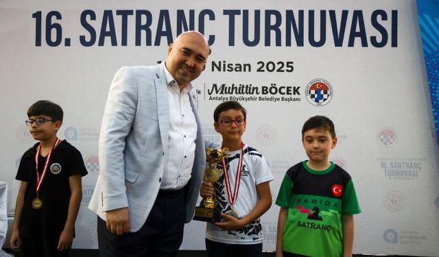 Antalya'da 16. Satranç Turnuvası sona erdi