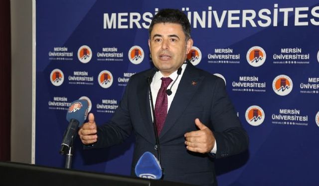 Bakan Yardımcısı Boyraz, MEÜde Türkiye Yüzyılında Ulaştırma Vizyonu konferansında konuştu