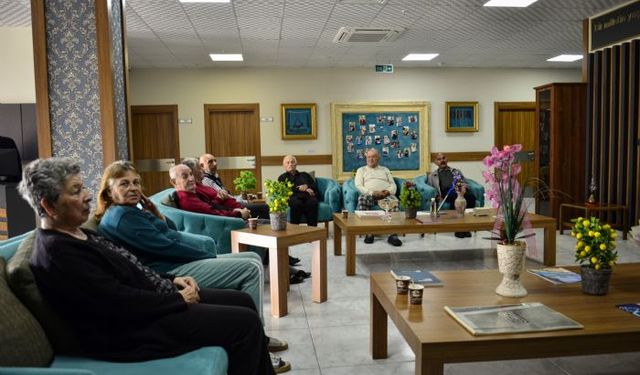 Annesi huzurevini mesken tuttu, işadamı yaşlı bakım merkezini kapatmaktan vazgeçti