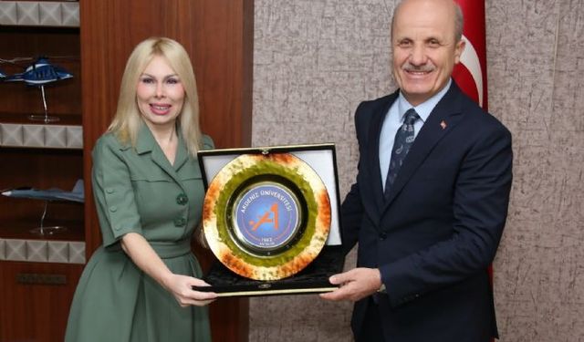 YÖK Başkanı Prof.Dr. Özvar Akdeniz Üniversitesinde