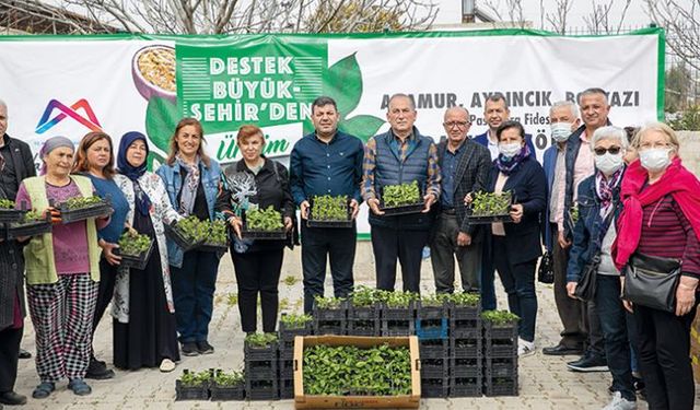 Anamur, Aydıncık ve Bozyazı'daki üreticilere passiflora fideleri dağıtıldı