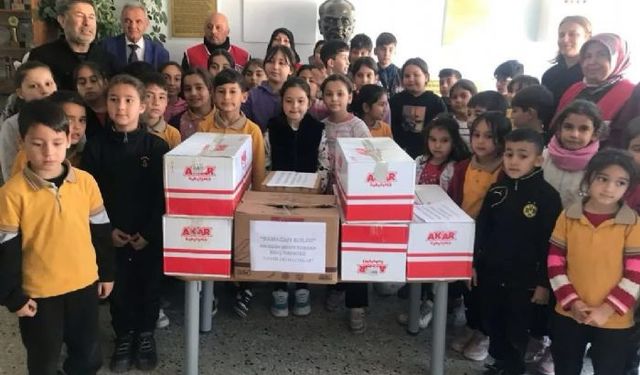 Bozyazı'da öğrenciler Ramazan paketi hazırladı
