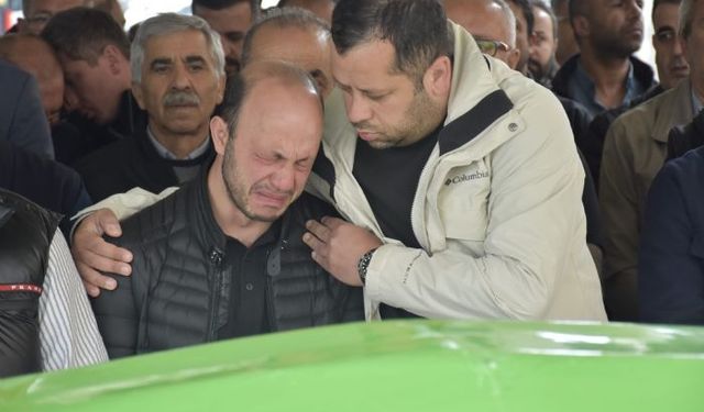 İstanbuldaki metrobüs kazasında hayatını kaybeden Ebru Heper, Sivasta son yolculuğuna uğurlandı