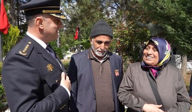 PMYO öğrencileri, şehit annesine oğlunu hatırlattı: "Oğlumu görmüş gibi oldum, kokusunu aldım"