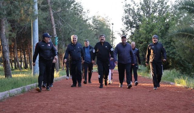 Toroslar'da sağlıklı yaşam için sabah yürüyüşleri devam ediyor