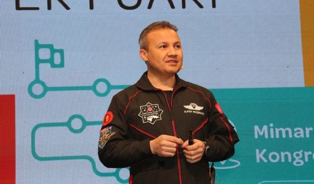 Alper Gezeravcı: "Ay yüzeyine iniş yapan 6'ncı ülke olmayı hedefliyoruz"