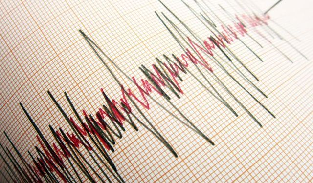 Ege Denizi'nde 4.9 büyüklüğünde deprem