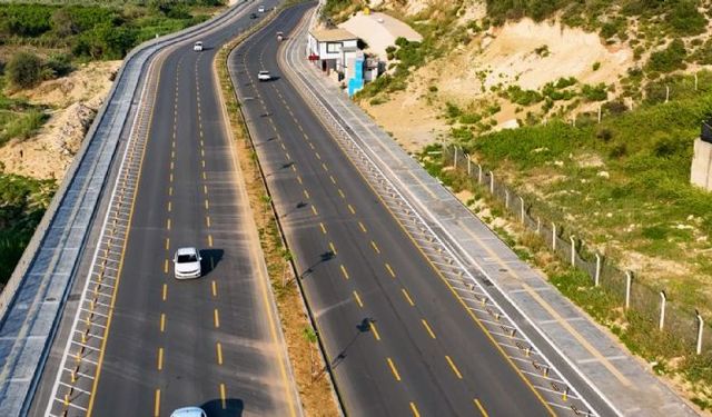 Tarsus- Çamlıyayla Yolu'nun Genişletme ve Yenileme Projesi Tamamlandı