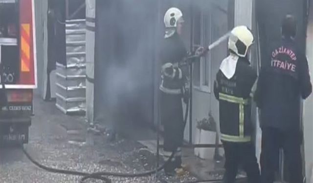 Gaziantepte, konteyner yangını korkuttu