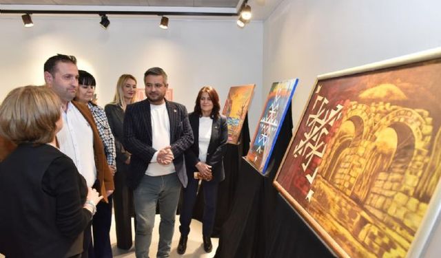 'Geçmiş Zaman Olur Ki' sergisi sanatseverlere kapılarını araladı