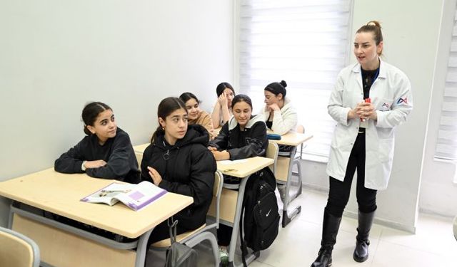 Büyükşehir Kurs Merkezi Anamur'da yüzlerce öğrenciye umut oluyor