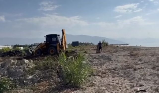 Anamur Çevre Platformu: "Deniz kaplumbağalarını koruyan genelgeye aykırı bu faaliyeti neden görmüyorlar?"