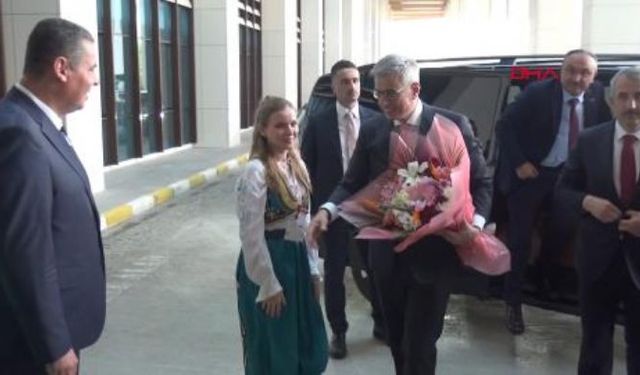 Bakan Memişoğlu, Devlet hastanesi'nde açılan inme ünitesi'nde incelemede bulundu 