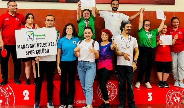Manavgat Belediyesporun özel sporcuları Antalyada zirvede