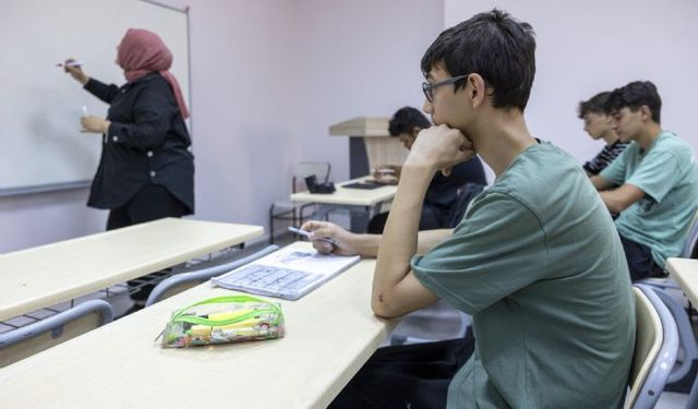 LGS Gülnar ve Aydıncık Birincileri Büyükşehir'in Kurs Merkezinden
