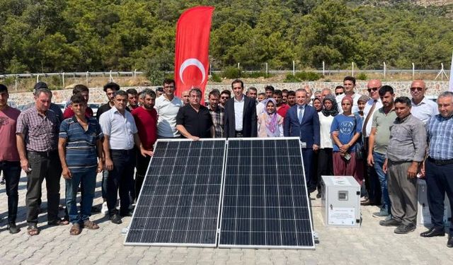 Bozyazı'da hayvan yetiştiricilerine güneş enerjisi paneli dağıtıldı