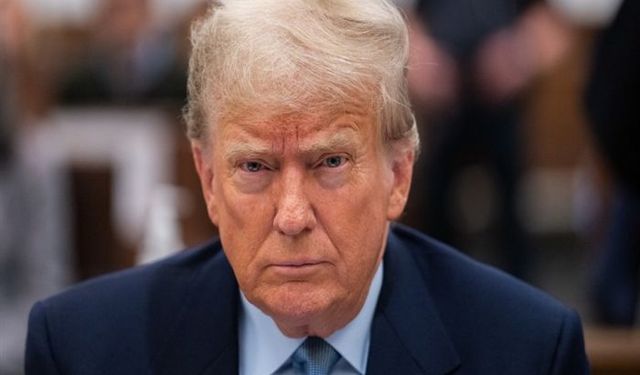 Trump, ilk ABD'li Papa Robert Prevost'u tebrik etti