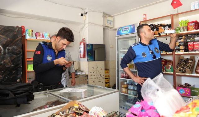 Toroslar zabıtası okul kantinlerini denetledi