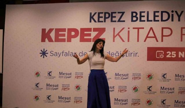"Akademisyen Anne" Kepez Kitap Fuarında