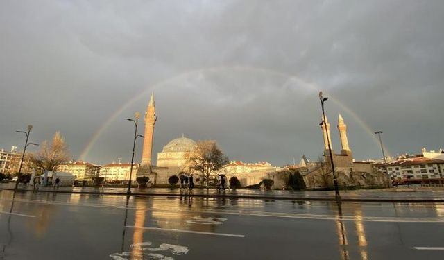 Sivas'ta sağanak sonrası gökkuşağı şöleni