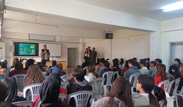Mut'ta öğrencilere orman yangını eğitimi