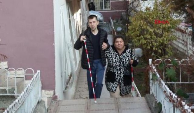 Öğretmen çiftin gözü yapay zeka oldu