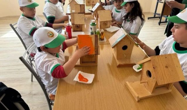 Bozyazı'da öğrenciler kuş yuvası hazırladı