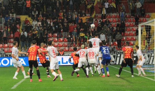 Kayserispor, Antalyaspor'u 3-1 yendi