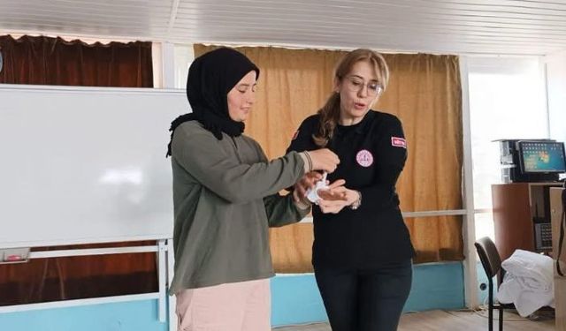 Bozyazı'da öğrencilere ilk yardım eğitimi verildi