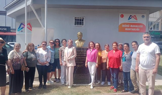 Mersinli Kadınlara Menopozda Sağlıklı Beslenme Rehberi