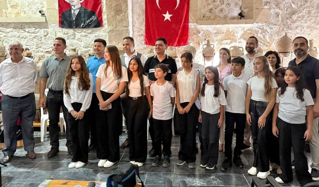 Silifke’de Şiir ve Müzik Dolu Bir Gece: "Şairlerin Dilinden, Bağlamanın Telinden"