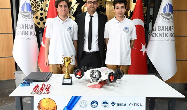 Antalya OSB Teknik Koleji’nden Uluslararası Robot Yarışmasında Büyük Başarı