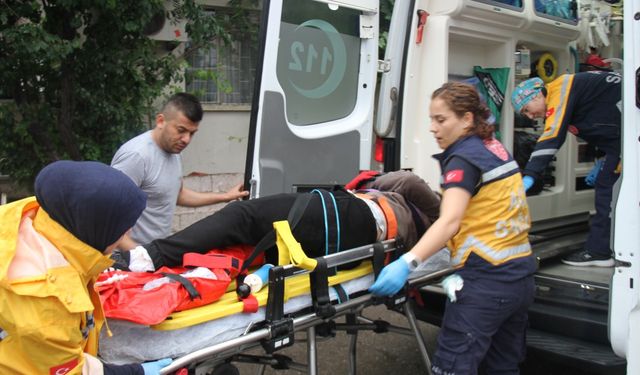 Antalya’daki Trafik Kazasında Motosiklet Sürücüsü Yaralandı