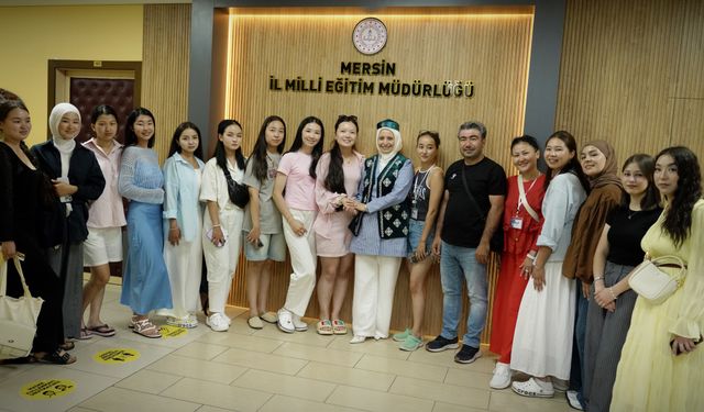 Kırgız Öğrencilerden Mersin’e Kültürel Ziyaret