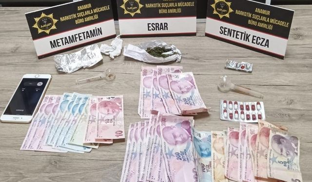 Mersin’de Uyuşturucuya Darbe: 3 Gözaltı, Biri Tutuklandı