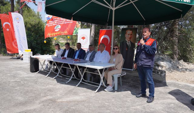 Mersin’de Akdeniz Meyve Sineğiyle Mücadele İçin Tuzaklar Dağıtıldı