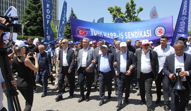 TÜRK-İŞ, Hazine ve Maliye Bakanlığı'na Yürüdü
