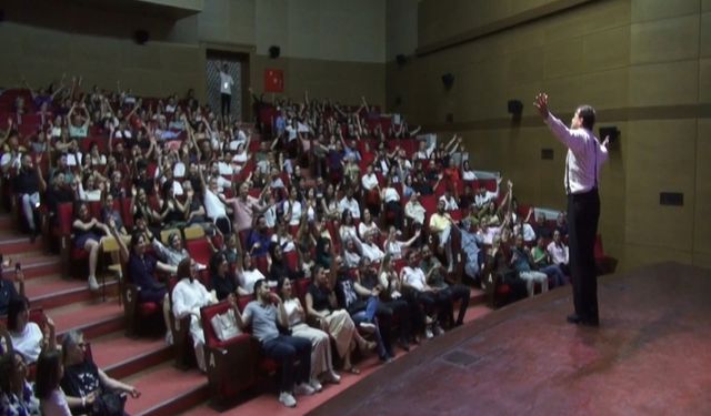 Müzikalin geliri köy okulu atölyesi için kullanılacak