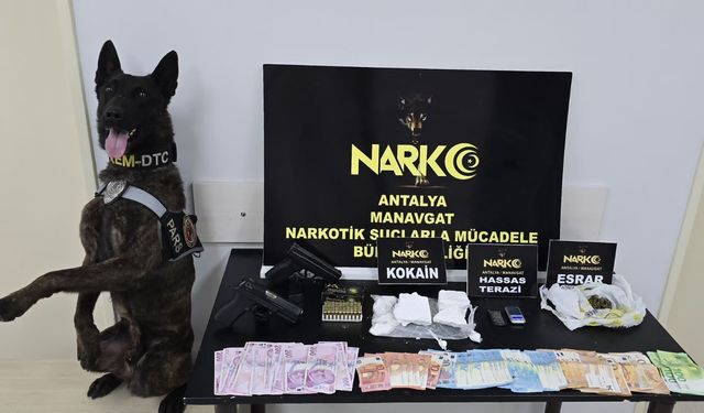Antalya'da Narkotik Baskınında 141 Kişi Yakalandı