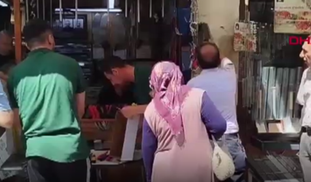 Tarsus'ta Ustaların Bıçak Bileme Mesaisi Sürüyor