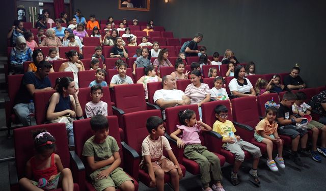 Tarsus’ta Çocuklar Tiyatroyla Büyüyor: 2.800 Çocuğa Ulaştı